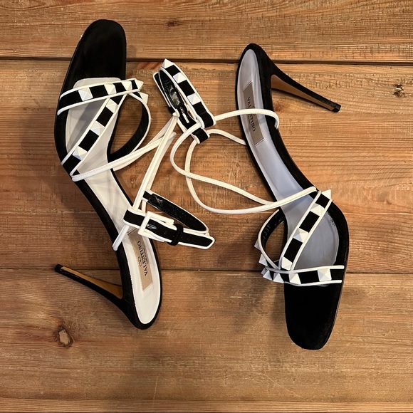 Valentino Rockstud Sandals - Picture 7 of 16